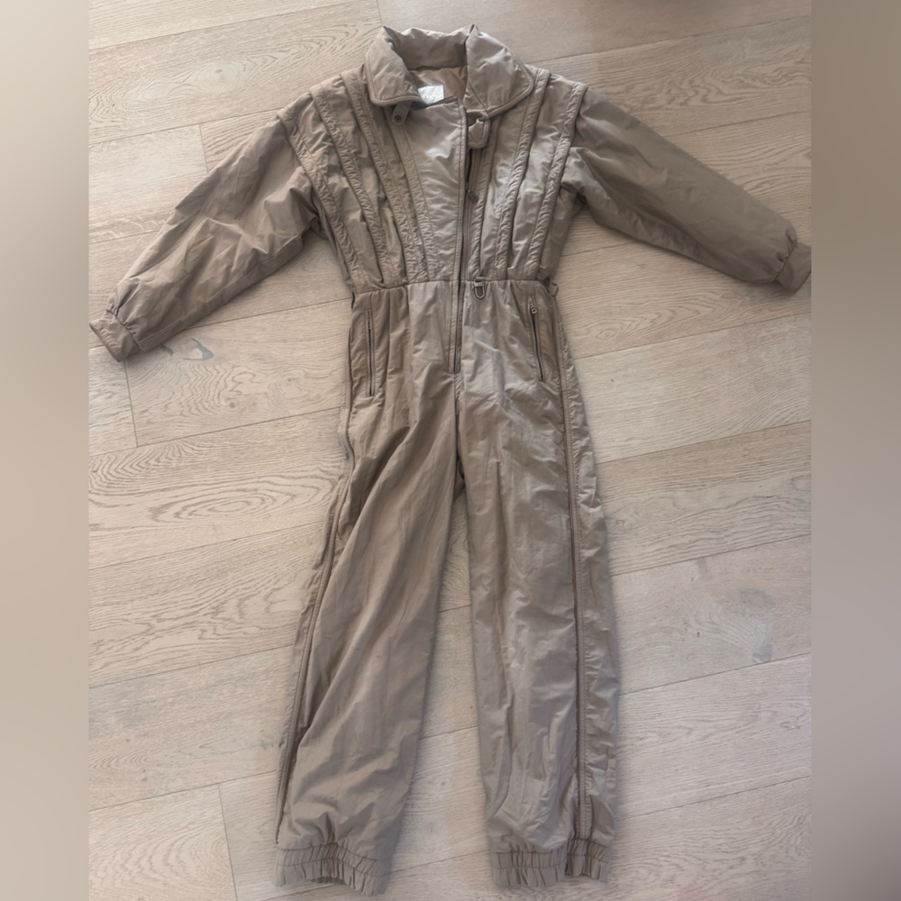 Vintage Bogner Ski suite (vintage size 6) beige color